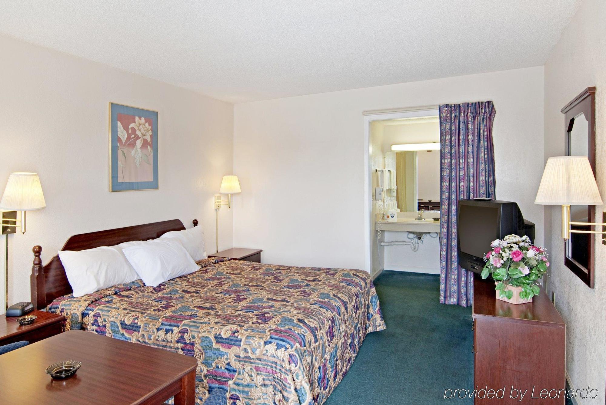Travel Inn Of Buford Habitación foto